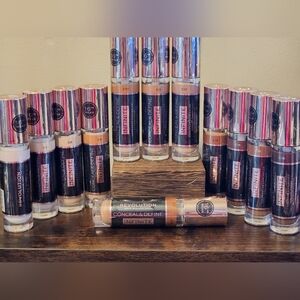 REVOLUTION CONCEAL & DEFINE INFINITE CONCEALER